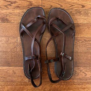 Italian-made Genuine Leather Sandals (chestnut colored)